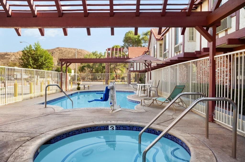 במוטל Super 8 By Wyndham Santa Clarita/Valencia מראה חיצוני תמונה