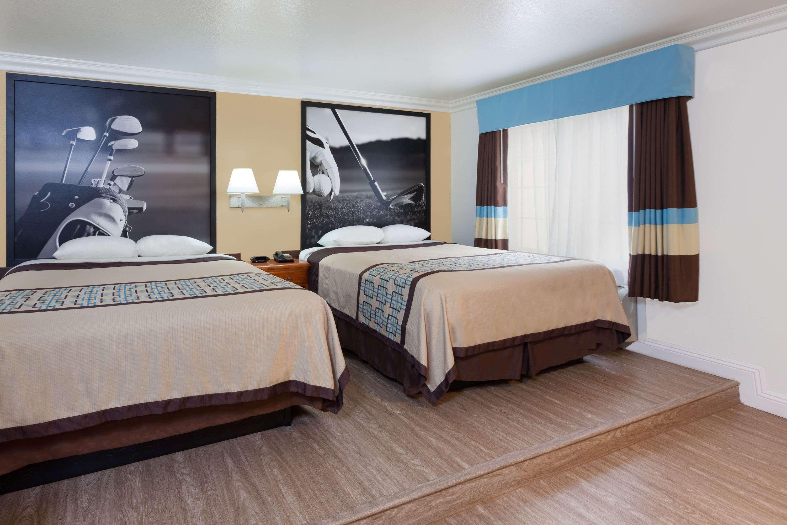 במוטל Super 8 By Wyndham Santa Clarita/Valencia מראה חיצוני תמונה