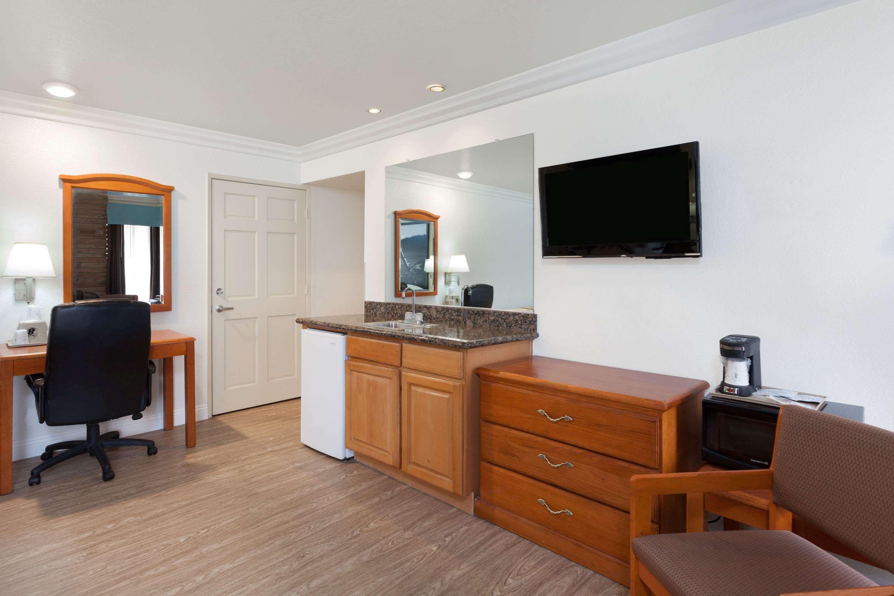 במוטל Super 8 By Wyndham Santa Clarita/Valencia מראה חיצוני תמונה