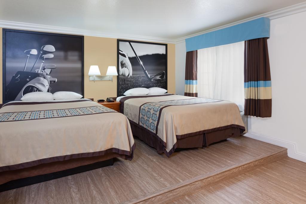 במוטל Super 8 By Wyndham Santa Clarita/Valencia מראה חיצוני תמונה